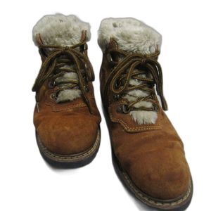 Northwest Territory womens rugged outerwear fur trimmed boots-Sz 8.5